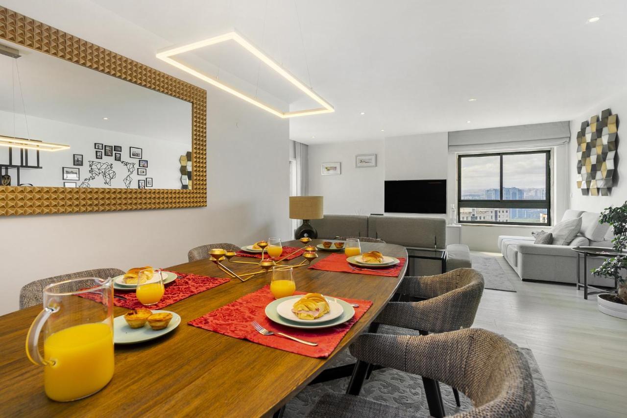 Whome Family Condo - Urban Retreat With Parking, Ac, Elevator In Great Location 리스본 외부 사진