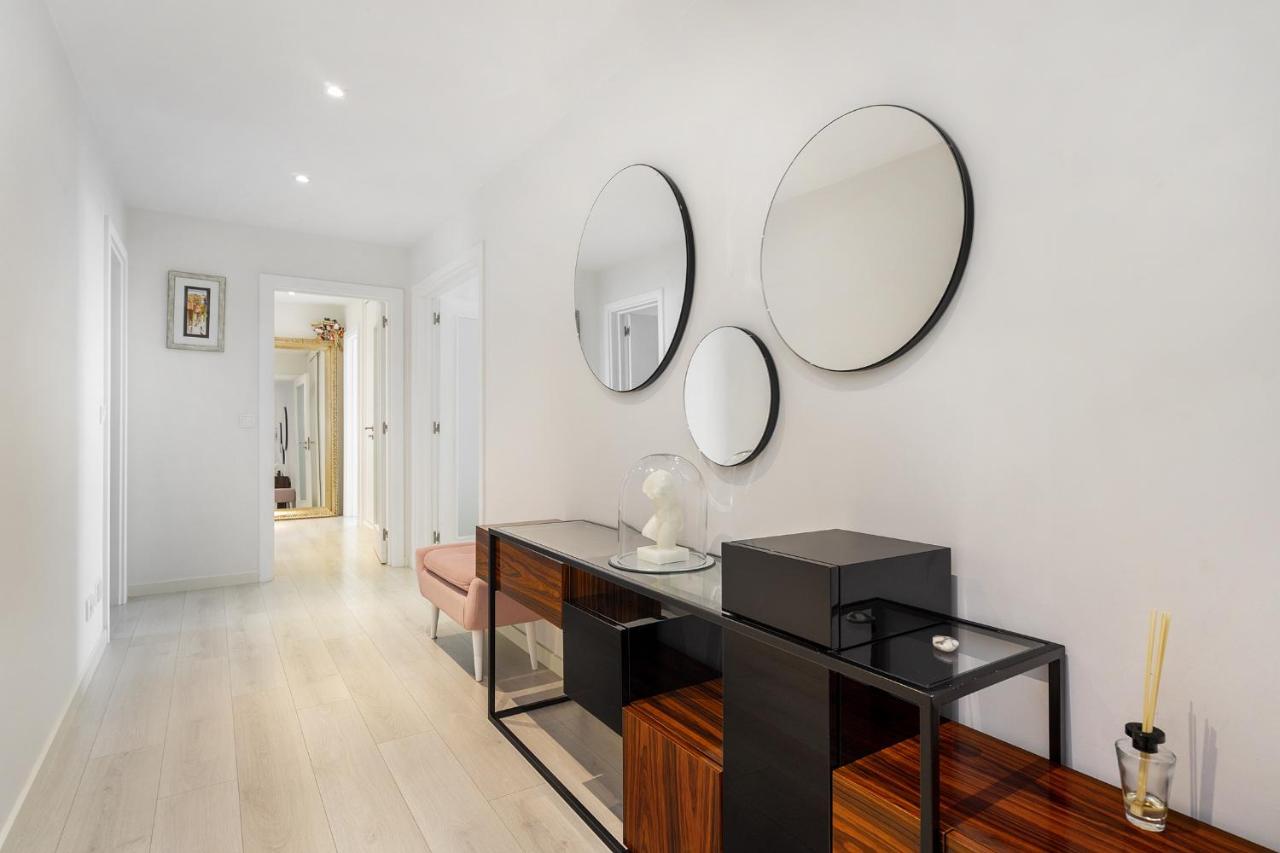 Whome Family Condo - Urban Retreat With Parking, Ac, Elevator In Great Location 리스본 외부 사진